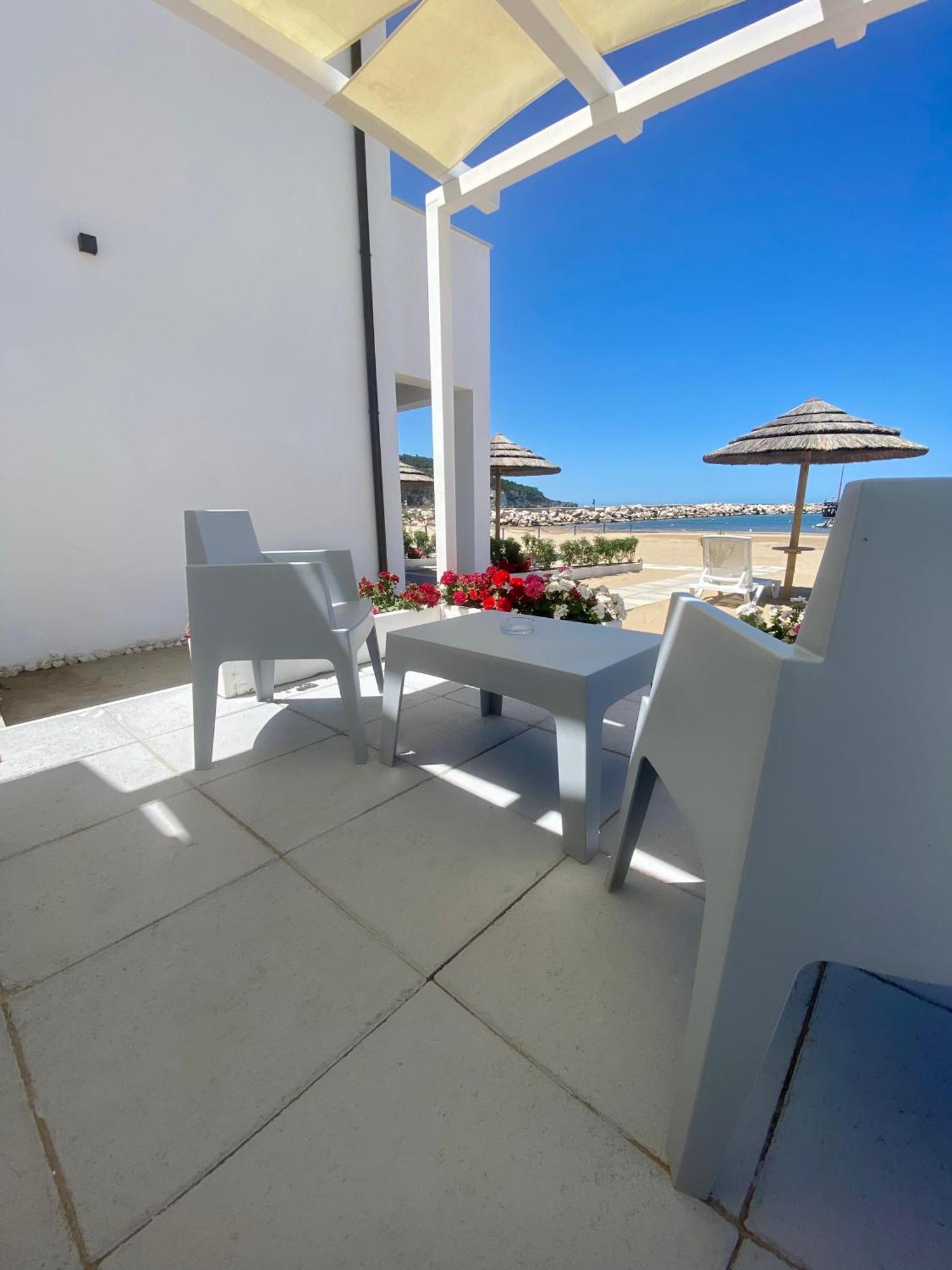 Marina Bay Beach Hotel Peschici Εξωτερικό φωτογραφία