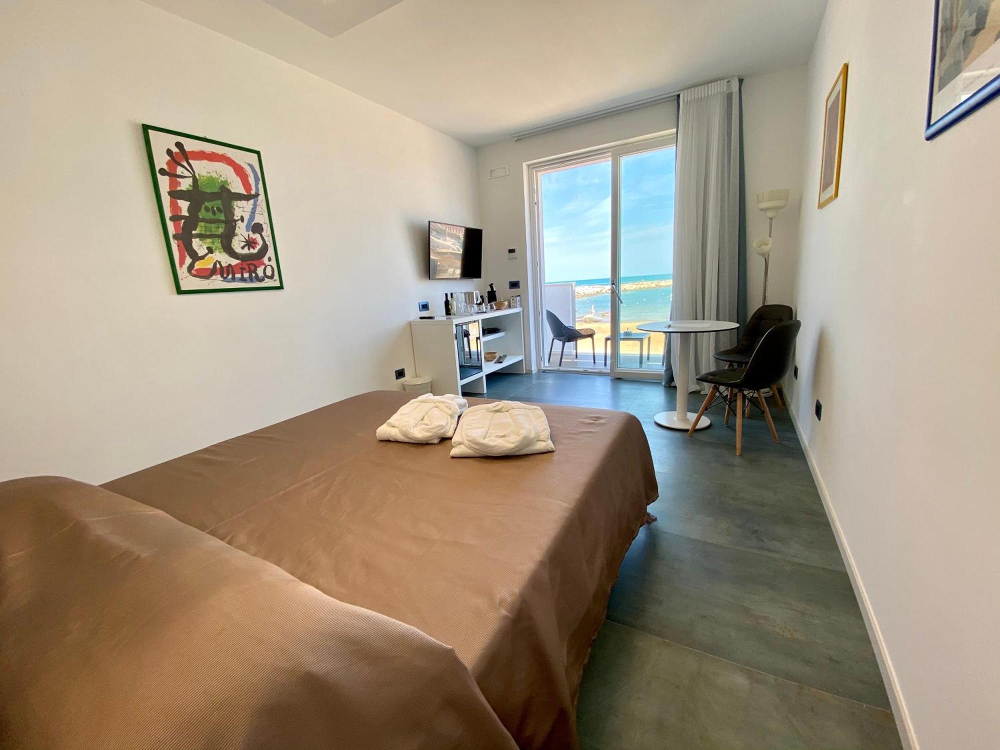 Marina Bay Beach Hotel Peschici Εξωτερικό φωτογραφία
